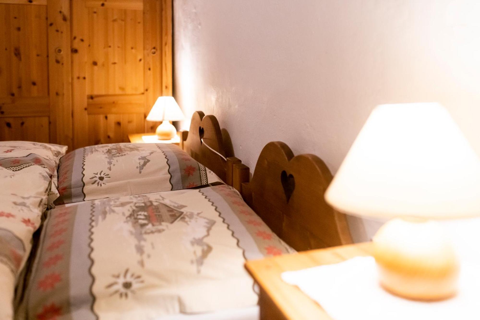 Aiguille De La Tza Hotel Арола Екстериор снимка