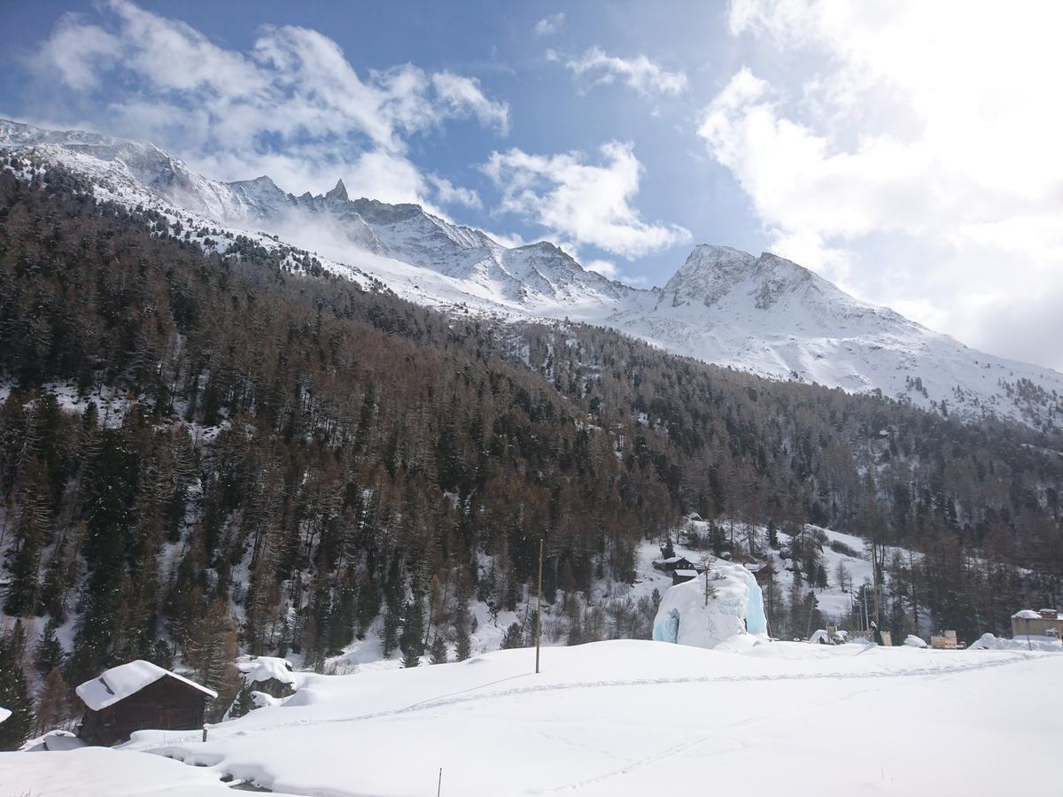 Aiguille De La Tza Hotel Арола Екстериор снимка